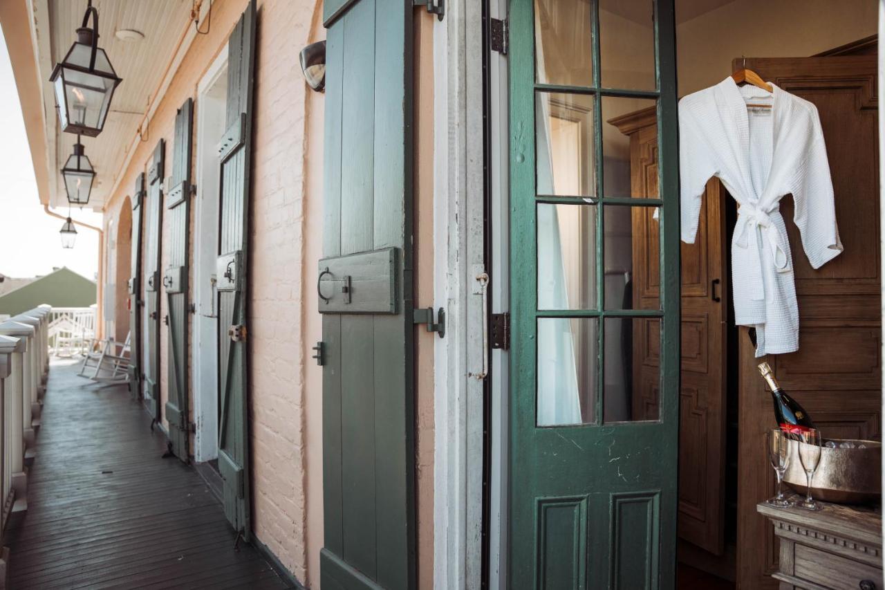 Royal Frenchmen Hotel And Bar New Orleans Exterior photo